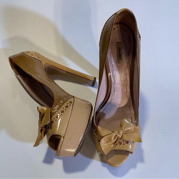 Miu Miu shoes size 39, peep toe platform in need of dye job, structurally fine - Picture 1 of 7